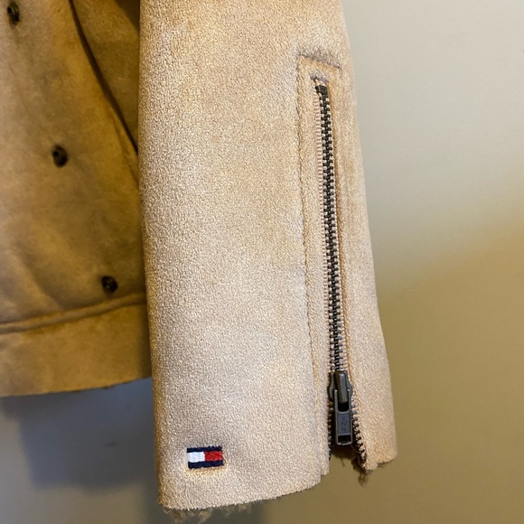 Youth Tommy Hilfiger jacket. - Picture 5 of 9